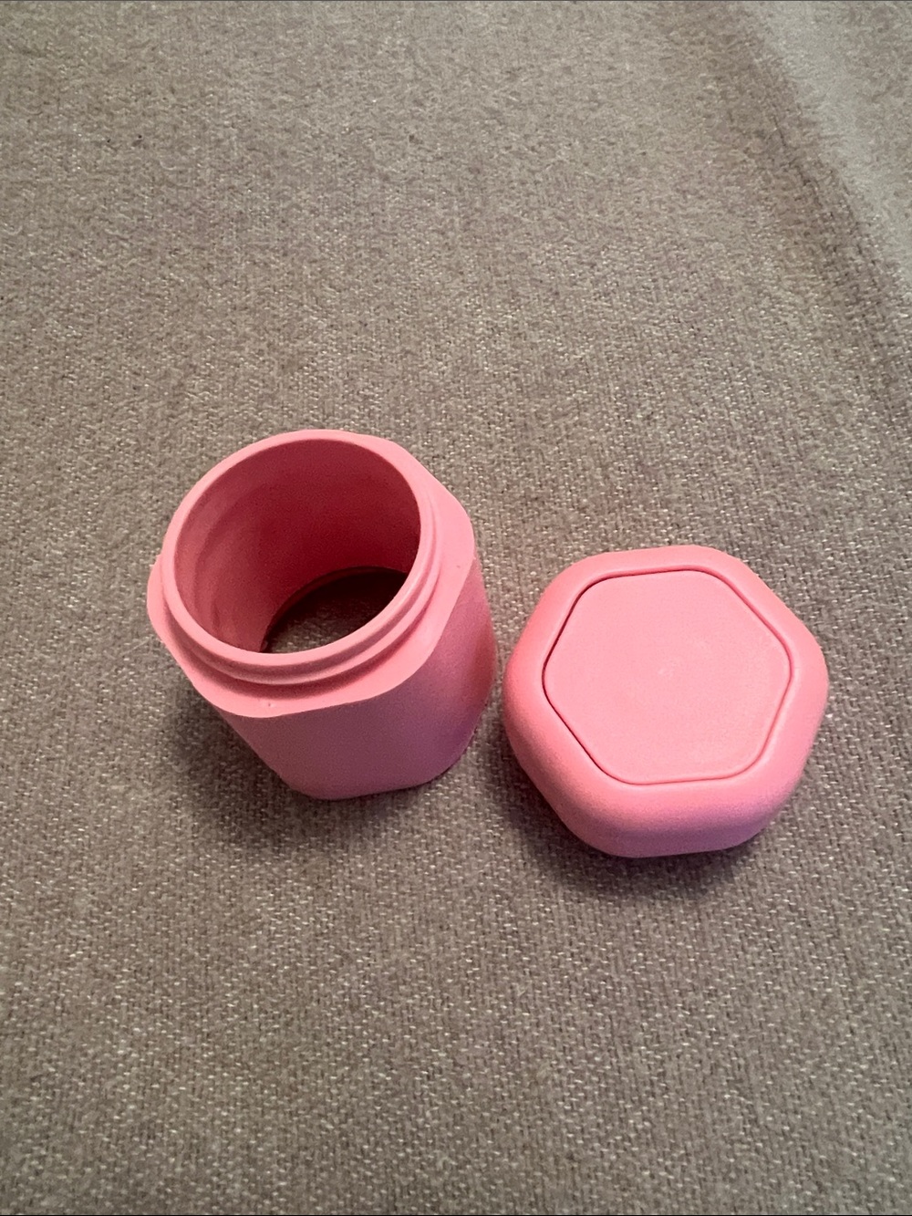 Keep your cadence pink capsule with extender. Brand new